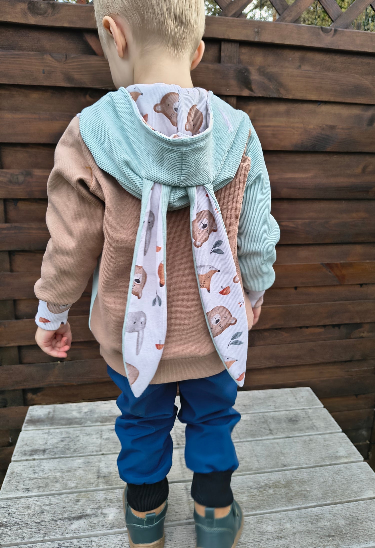 Střih na dětskou mikinu s oušky pro začátečníky "Aspen" - elektronický střih PDF