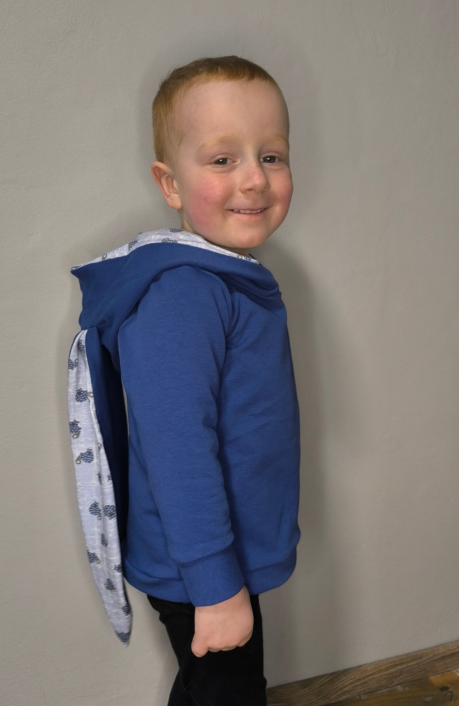 Střih na dětskou mikinu s oušky pro začátečníky "Aspen" - elektronický střih PDF